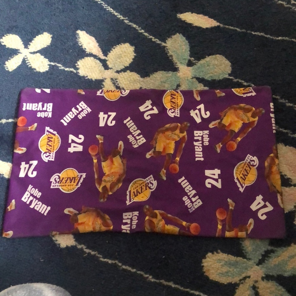 Kobe Bryant NBA Lakers stretchy book cover